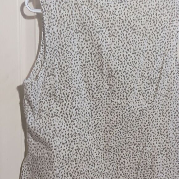 LOFT Multicolored Ruffled Blouse with Rounded Neckline - Picture 9 of 11